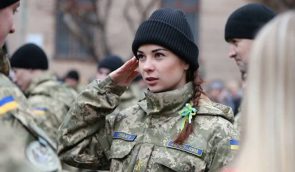“Бувай, товаришко”: депутати запровадили нові вітання для жінок в армії