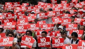 Влада Гонконгу відкликає законопроєкт про екстрадицію, який спричинив масові протести