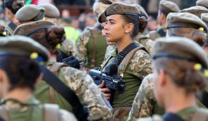За десять років кількість жінок в українській армії збільшилась у 15 разів