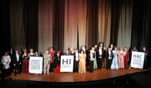 Акторам львівського театру оголосили догани за акцію підтримки звільненого колеги