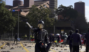 Поліція в Гонконзі почала штурм університету, де переховуються протестувальники
