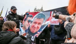 Попри протести активістів та правозахисників Авакова залишили на посаді очільника МВС