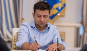 Зеленський підписав зміни до закону про ДБР, за які голодувала адвокатка Закревська