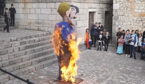 На карнавалі в Хорватії спалили опудало гей-пари з дитиною