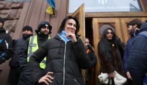 Волонтерці Марусі Звіробій, яку підозрюють у погрозах Зеленському, не продовжили домашнього арешту