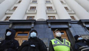 Коронавірус в Україні: уряд обмежив пасажирські перевезення, а Рада запровадила покарання за порушення карантину