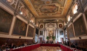 Венеційська комісія надала терміновий висновок щодо законопроєкту Зеленського про судову реформу
