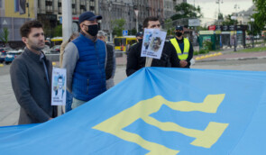 Парламент попросив міжнародну спільноту визнати геноцид кримських татар і тиснути на РФ