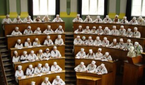 Львівський медичний виш читає студентам лекції про заборону абортів, шкоду контрацепції та гей-сексу