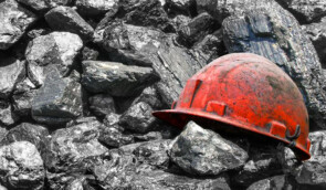 Майже 400 криворізьких шахтарів оголосили підземний страйк