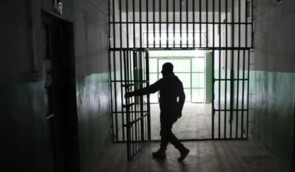 Лише 28% в’язнів із пенітенціарних установ, які опинилися в зоні ведення бойових дій, вдалося евакуювати – звіт