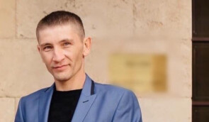 Кримський політв’язень Арсен Абхаїров страждає на варикозну хворобу. Через росіян у нього тепер немає жувальних зубів