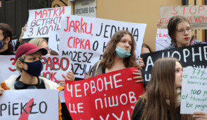 У Києві відбулась акція солідарності з жінками Польщі через заборону абортів