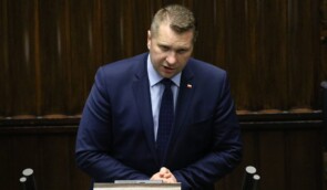 Польському міністру висловили догану за дискримінаційні слова щодо ЛГБТ-людей