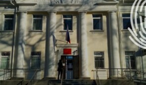 “Суддя” в Криму закрила розгляд “справи за неінформування” щодо Енвера Топчі