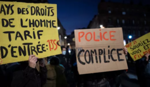 У Франції на тлі протестів відклали норму, яка забороняє публікувати фото поліцейських