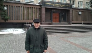 На Черкащині вчителя-пенсіонера судять за “повалення влади” через репост картинки у фейсбуку