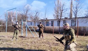 У cічні неподалік Сімферополя кримських дітей вчили тактичної підготовки