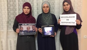 У Криму триває флешмоб на підтримку мусульман, яких звинувачують у “справі Хізб ут-Тахрір”