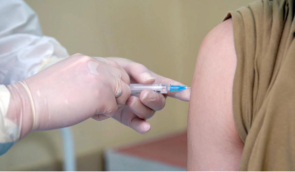 В Україні почали записувати на вакцинацію охочих з окупованого Криму та ОРДЛО