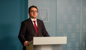 Представництво президента в АРК оголосить конкурс на вакантні посади підрозділу з Кримської платформи