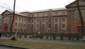 У Запоріжжі школярка вчинила самогубство та звинуватила однолітків і вчителів у цькуванні