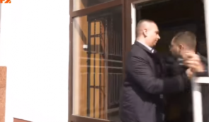 У Вінниці податківець напав на журналіста після питання про корупцію