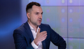 Арестович заперечує звинувачення в сексизмі, через який Геращенко пішла з ефіру