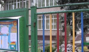 Поліція розслідує ймовірне недбальство адміністрації дитсадка в Запоріжжі, де з вікна випала дитина