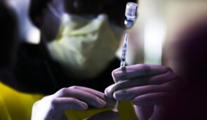 В Індії схвалили першу в світі ДНК-вакцину проти коронавірусу
