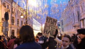На акції протесту по всій Росії вийшли тисячі осіб, силовики затримали понад 1700 людей