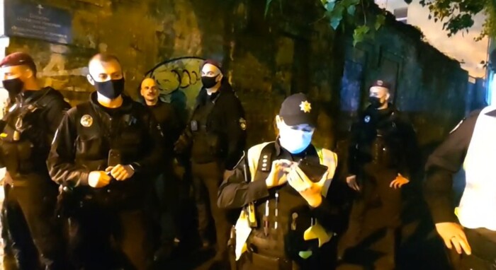 Скріншот з відео затримання музиканта Міті Багайчука