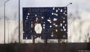 ’Ashamed’ Russian Students Ask Ukraine To ’Forgive Us’