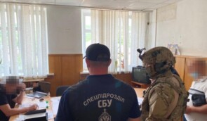 На Харківщині викрили угруповання поліцейських, які катували людей за відмову давати хабарі