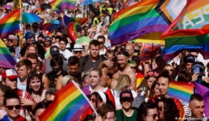 У Варшаві відбувся кількатисячний марш за права ЛГБТ