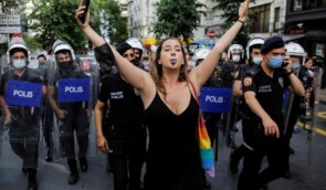 Турецька поліція розігнала сльозогінним газом ЛГБТ-прайд у Стамбулі