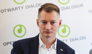 У Польщі активісту Бартошу Крамеку загрожує до восьми років ув’язнення за нібито відмивання коштів
