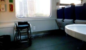Українці з інвалідністю відтепер можуть купити пільгові квитки на потяги онлайн