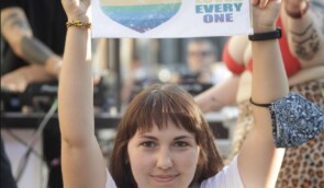 Мешканці Боярки приставили до горла ніж через участь в акції на підтримку ЛГБТ