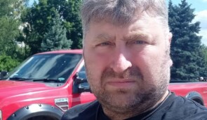 Активіст із Рубіжного Валерій Харчук заявив, що на нього напав зі стільцем міський голова