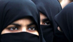 Таліби зобов’язали жінок носити нікаби під час відвідування університетів та коледжів
