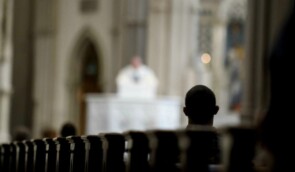 Щонайменше 260 тисяч дітей у Франції стали жертвами католицьких священників-педофілів за останні 70 років