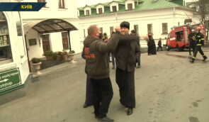 У Києво-Печерській лаврі служителі монастиря не давали працювати журналістам