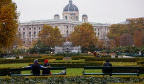 Від сьогодні в Австрії запровадили локдаун для невакцинованих