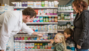 За продаж ліків неповнолітнім аптеки сплачуватимуть до 5 тисяч штрафу