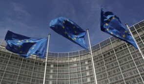 Рада ЄС на рік продовжила глобальний режим санкцій за порушення прав людини