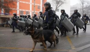 Казахстанські силовики заявляють, що вбили десятки протестувальників у Алмати