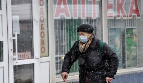 Від сьогодні вакциновані українці віком 60+ зможуть купити ліки за “ковідну тисячу”