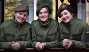 Зеленський попросив Резнікова суттєво уточнити питання військового обліку для жінок