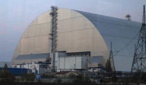 Російські війська захопили Чорнобильську АЕС, персонал станції у заручниках